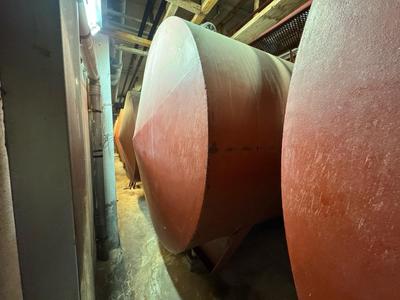 Overview picture of s/s horizontal storage tank 10.000L